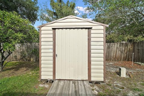 Casa en venta en Eustis, Florida, 3 dormitorios, 164.81 m2 № 1760330 - foto 30