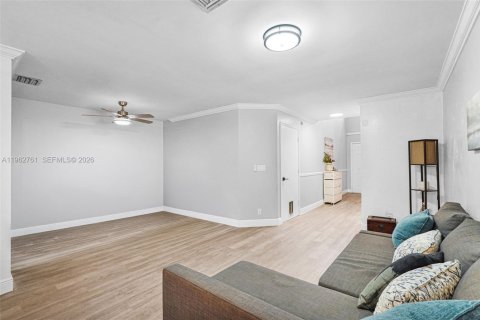 Touwnhouse à vendre à Deerfield Beach, Floride: 2 chambres, 120.77 m2 № 2025876 - photo 8