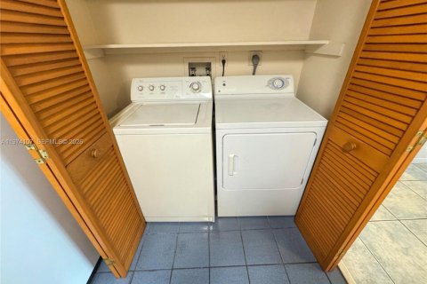 Condominio en venta en Plantation, Florida, 3 dormitorios, 126.16 m2 № 2036383 - foto 14