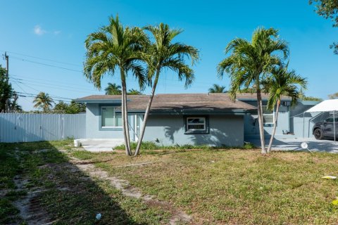 House in Fort Lauderdale, Florida 4 bedrooms, 221.76 sq.m. № 2036112 - photo 16