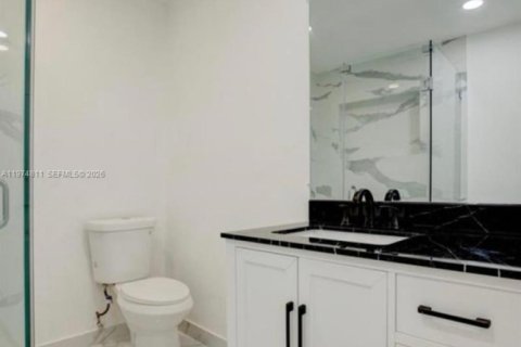 House in Fort Lauderdale, Florida 4 bedrooms, 221.76 sq.m. № 2036112 - photo 4