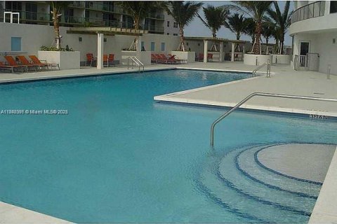 Condominio en alquiler en Miami, Florida, 1 dormitorio, 73.49 m2 № 1836694 - foto 22