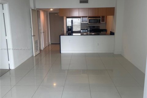 Condominio en alquiler en Miami, Florida, 1 dormitorio, 73.49 m2 № 1836694 - foto 7