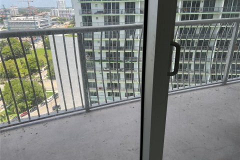 Condominio en alquiler en Miami, Florida, 1 dormitorio, 73.49 m2 № 1836694 - foto 14