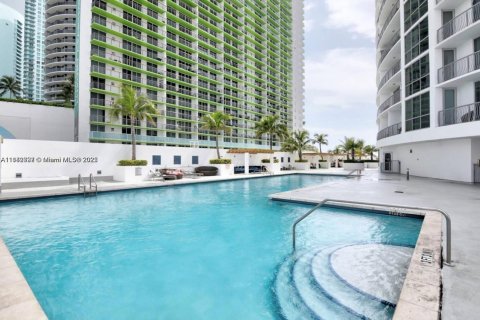 Condominio en alquiler en Miami, Florida, 1 dormitorio, 73.49 m2 № 1836694 - foto 21