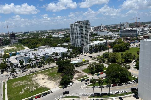 Condominio en alquiler en Miami, Florida, 1 dormitorio, 73.49 m2 № 1836694 - foto 20