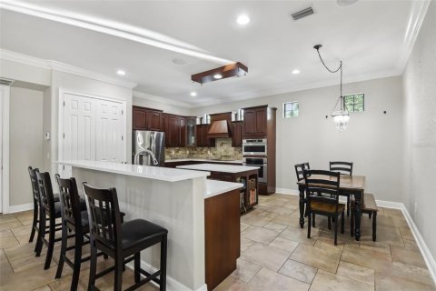 House in Tampa, Florida 4 bedrooms, 311.22 sq.m. № 1745560 - photo 13