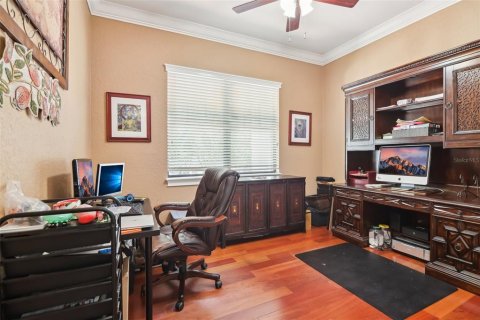 House in Tampa, Florida 4 bedrooms, 311.22 sq.m. № 1745560 - photo 25