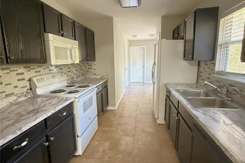 House in Ocala, Florida 3 bedrooms, 117.8 sq.m. № 1778040 - photo 6