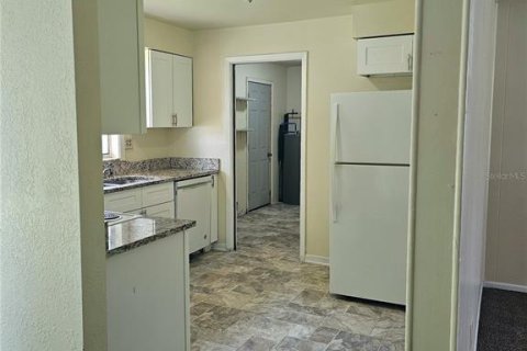 House in Kissimmee, Florida 3 bedrooms, 112.23 sq.m. № 2405446 - photo 3