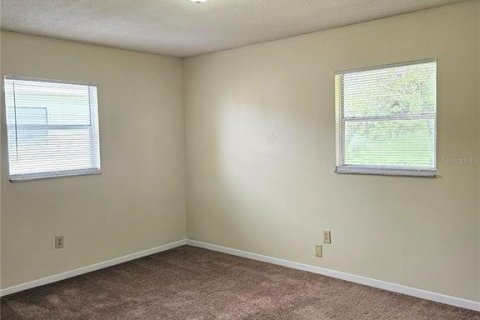 House in Kissimmee, Florida 3 bedrooms, 112.23 sq.m. № 2405446 - photo 9