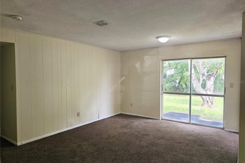House in Kissimmee, Florida 3 bedrooms, 112.23 sq.m. № 2405446 - photo 5