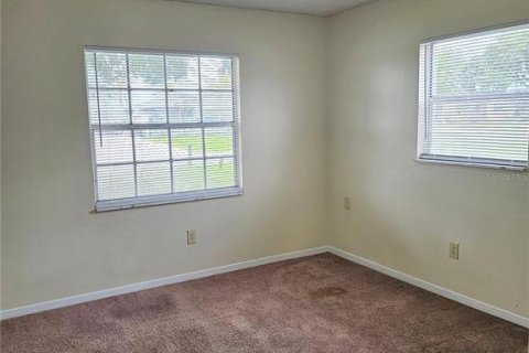 House in Kissimmee, Florida 3 bedrooms, 112.23 sq.m. № 2405446 - photo 8