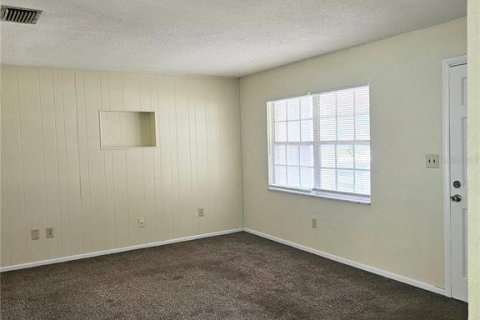 House in Kissimmee, Florida 3 bedrooms, 112.23 sq.m. № 2405446 - photo 4
