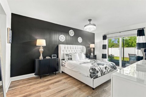 Condo in Palm Harbor, Florida, 2 bedrooms  № 2394255 - photo 20