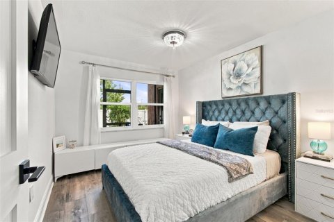 Condo in Palm Harbor, Florida, 2 bedrooms  № 2394255 - photo 17