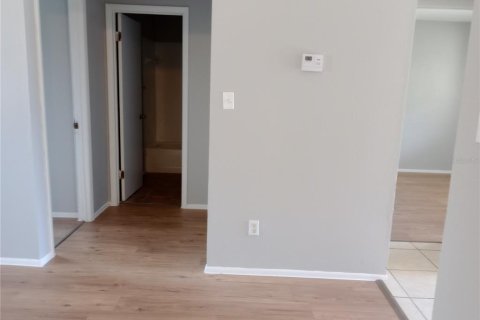 Appartement à louer à Titusville, Floride: 2 chambres, 76.18 m2 № 2101065 - photo 8