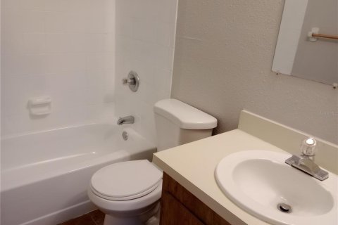 Appartement à louer à Titusville, Floride: 2 chambres, 76.18 m2 № 2101065 - photo 12