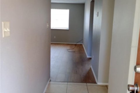 Appartement à louer à Titusville, Floride: 2 chambres, 76.18 m2 № 2101065 - photo 4