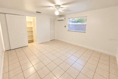 Villa ou maison à vendre à Tampa, Floride: 6 chambres, 214.05 m2 № 2416528 - photo 22