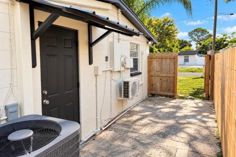 Villa ou maison à vendre à Tampa, Floride: 6 chambres, 214.05 m2 № 2416528 - photo 25