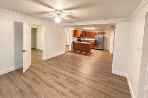 Villa ou maison à vendre à Tampa, Floride: 6 chambres, 214.05 m2 № 2416528 - photo 6