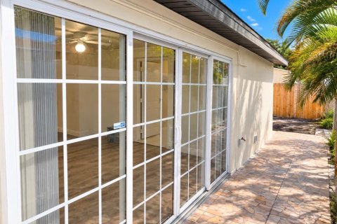 Villa ou maison à vendre à Tampa, Floride: 6 chambres, 214.05 m2 № 2416528 - photo 23