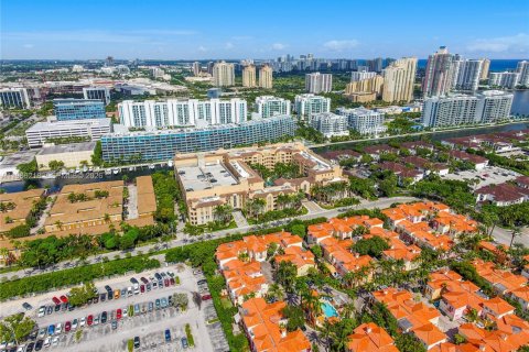 Condominio en alquiler en Aventura, Florida, 2 dormitorios, 107.4 m2 № 2028081 - foto 18
