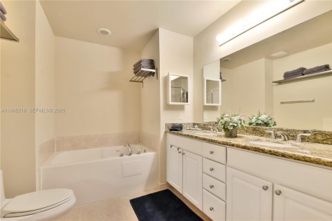 Condominio en alquiler en Aventura, Florida, 2 dormitorios, 107.4 m2 № 2028081 - foto 10