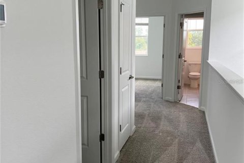 Villa ou maison à louer à Kissimmee, Floride: 4 chambres, 189.89 m2 № 2116215 - photo 10