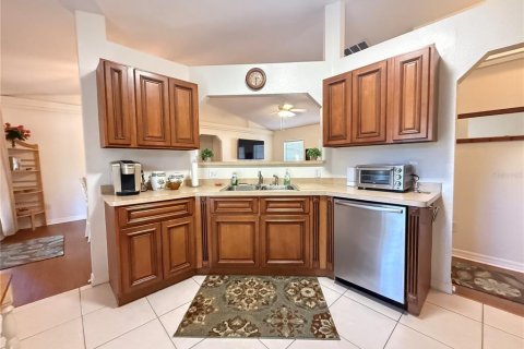 House in Ocala, Florida 3 bedrooms, 124.58 sq.m. № 2104325 - photo 8