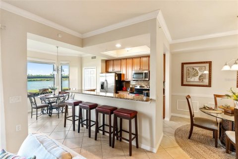 Condo in Bradenton, Florida, 2 bedrooms  № 1869516 - photo 15