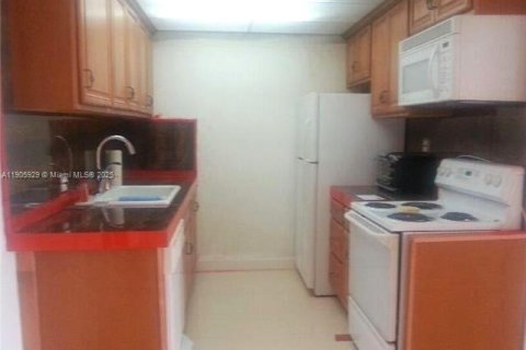 Condominio en venta en Coconut Creek, Florida, 1 dormitorio, 74.14 m2 № 1963567 - foto 4