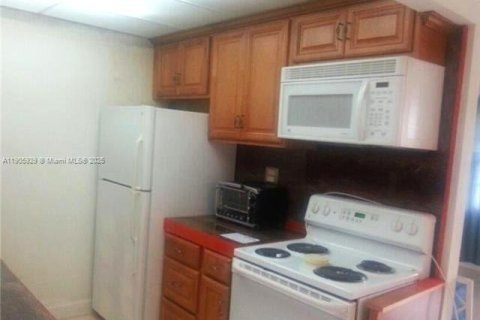 Condominio en venta en Coconut Creek, Florida, 1 dormitorio, 74.14 m2 № 1963567 - foto 6