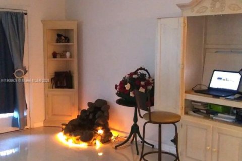 Condominio en venta en Coconut Creek, Florida, 1 dormitorio, 74.14 m2 № 1963567 - foto 3