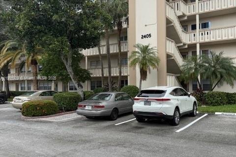 Condominio en venta en Coconut Creek, Florida, 1 dormitorio, 74.14 m2 № 1963567 - foto 1