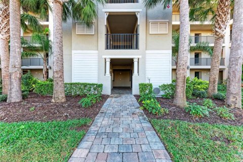Condo in Bradenton, Florida, 2 bedrooms  № 2214084 - photo 3