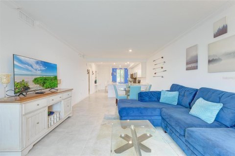 Condo in Bradenton, Florida, 2 bedrooms  № 2214084 - photo 11