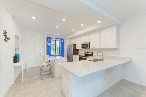 Condo in Bradenton, Florida, 2 bedrooms  № 2214084 - photo 13