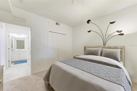 Condo in Bradenton, Florida, 2 bedrooms  № 2214084 - photo 29