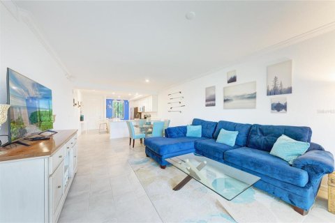 Condo in Bradenton, Florida, 2 bedrooms  № 2214084 - photo 10