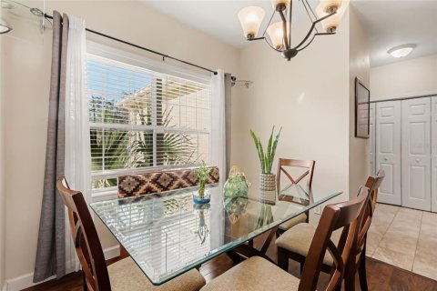 House in Palm Bay, Florida 3 bedrooms, 172.8 sq.m. № 2427520 - photo 7