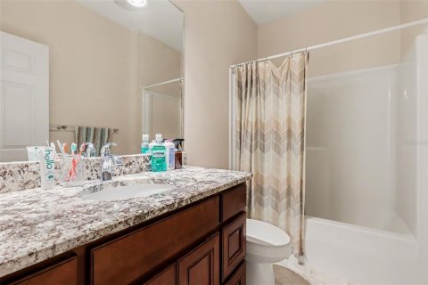 House in Palm Bay, Florida 3 bedrooms, 172.8 sq.m. № 2427520 - photo 16