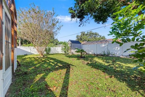 House in Palm Bay, Florida 3 bedrooms, 172.8 sq.m. № 2427520 - photo 29