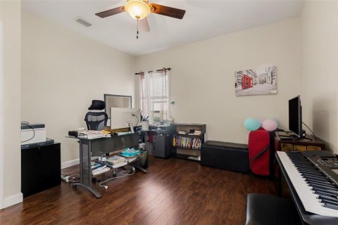 House in Palm Bay, Florida 3 bedrooms, 172.8 sq.m. № 2427520 - photo 15