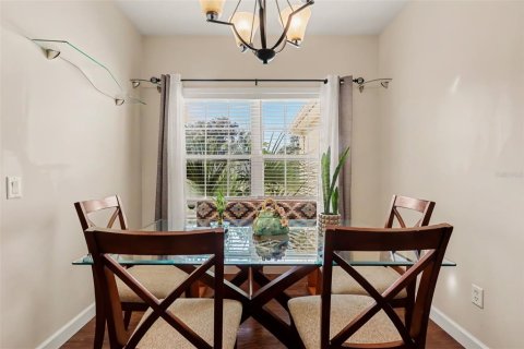 House in Palm Bay, Florida 3 bedrooms, 172.8 sq.m. № 2427520 - photo 8