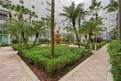 Condo in Tampa, Florida, 2 bedrooms  № 2208544 - photo 28