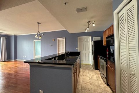 Condo in Tampa, Florida, 2 bedrooms  № 2208544 - photo 5
