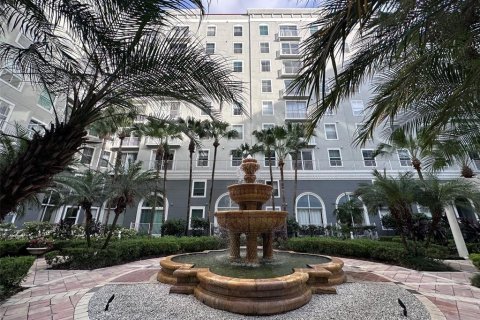Condo in Tampa, Florida, 2 bedrooms  № 2208544 - photo 29