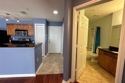 Condo in Tampa, Florida, 2 bedrooms  № 2208544 - photo 9